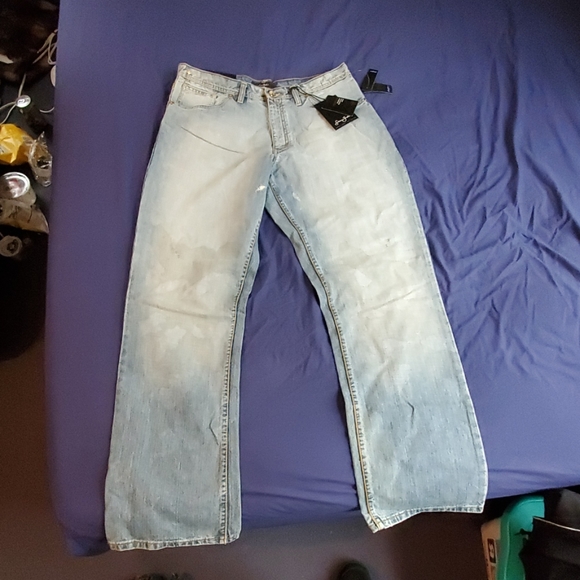 Jeans - Picture 2 of 3